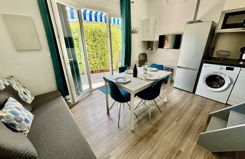 Le Lavandou Villa | Mazet con Aire Acondicionado, Parking y Piscina