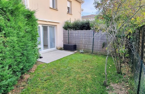 Cornebarrieu Casa | Air-conditioned T3 duplex house