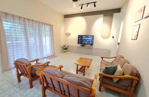 Larut Villa | Air-home No 9 Kampung Boyan, 4BR, 9pax, Netflix