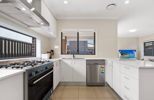 Marsden Park Casa | Aircabin | Marsden Park | Lovely|4 Beds House