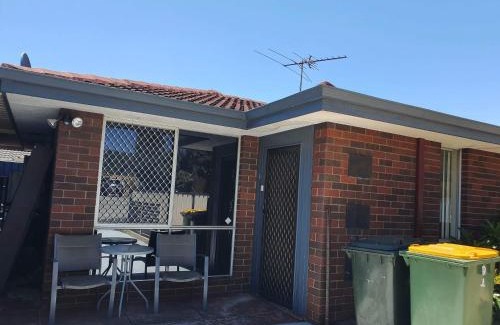 Forrestfield Casa | Airport budget room