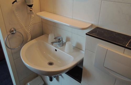 Eil Hotel | Airport BusinessHotel Köln