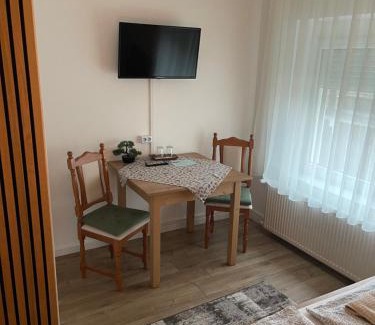 Vecses Casa | Airport Jazmin Guesthouse