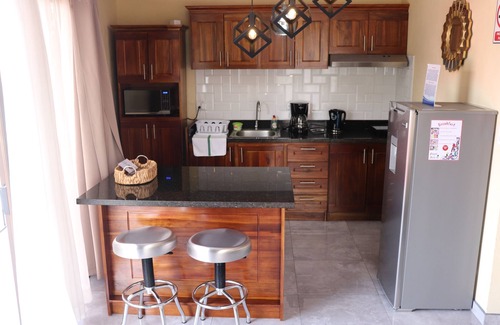 Cacique Apartamento | Airport SJO Residence 2 Edward & Familia