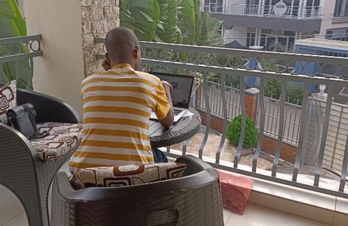 Kigali Apartamento | Airport Villa Suites