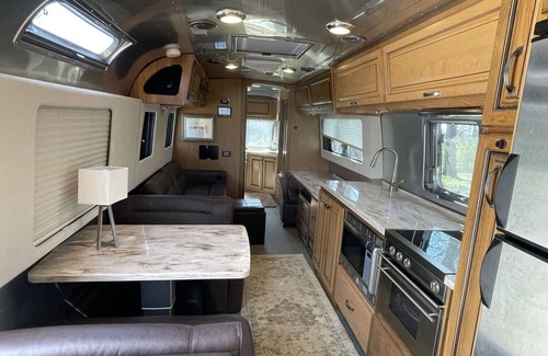 Thompson's Station Casa | Airstream RV - Close to Nashville, yet tucked away from the bustle