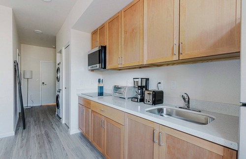 South Berkeley Apartamento | Airy Berkeley Studio w/ W/D & A/C, nr Cafes & Bakeries, by Blueground