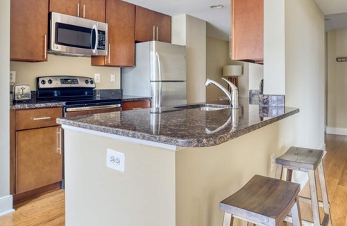Mount Vernon Triangle Apartamento | Airy Mount Vernon 2BR w/ W/D & Gym, near Chinatown, by Blueground