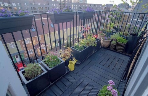 St. Dunstan's Apartamento | Airy one-bed in Limehouse with views of the city