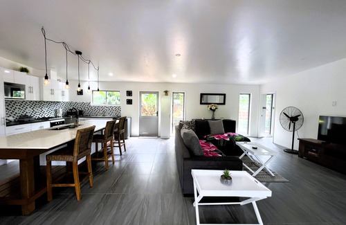 Matavera Casa | Ake Ake House a stylish and private retreat in the peaceful village of Matavera.