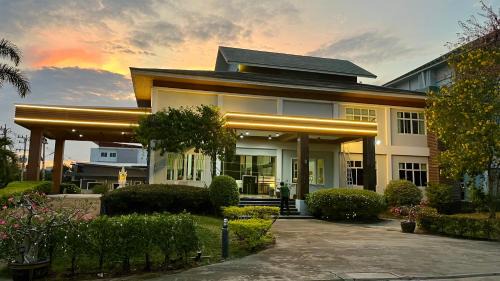 Nang Rong Hotel | Akelada Hotel