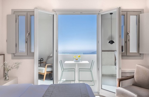 Imerovigli Hotel | Akra Suites & Spa