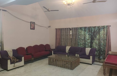 Bengaluru Hotel | AKSHATHA HOME STAY
