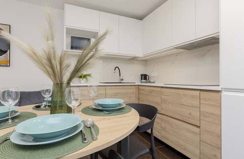 Muranow Apartamento | Al. Solidarności Apartment by Renters