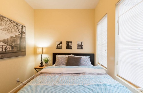 Newhall Apartamento | AL1: Remarkable 3/1 Near SCU; Converted Mansion