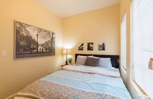 Newhall Apartamento | AL1: Remarkable 3/1 Near SCU; Converted Mansion