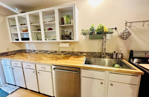 Alberta Arts District Casa | Alberta Arts house walking distance to everything!