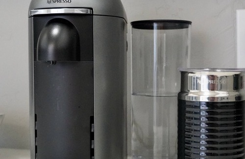 Paradise Hills Civic Casa | Albuquerque in luxury w/hot tub & mountain views