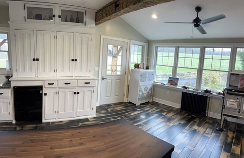 Titusville Otro | Alex and Dorothy's Farmhouse