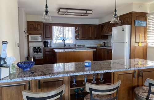 Alexandria Bay Casa | Alexandria Bay Waterfront House with separate Boathouse