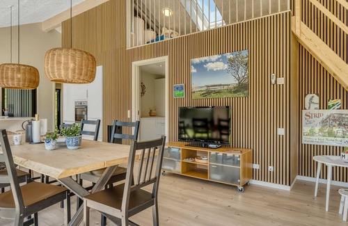 Hals Casa | "Alfrede" - from the sea by Interhome