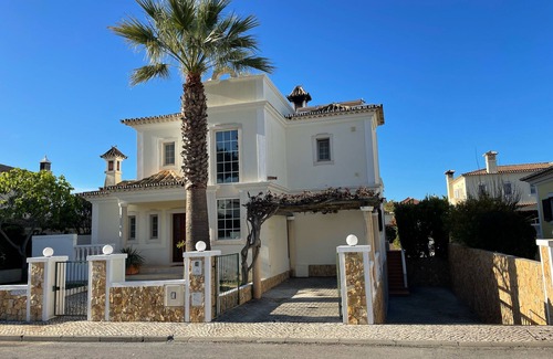 Vale do Garrao Villa | Algarve, Almancil: Villa totalmente aislada, piscina privada, televisión GB / D / NL / F
