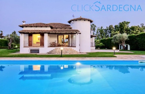 Alghero Villa | Alghero, Villa Claire de Lune with swimming pool ideal for 10 adults and 2 child