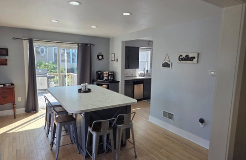Algoma Casa | Algoma Retreat - Fishing, Family, Fun, Door County