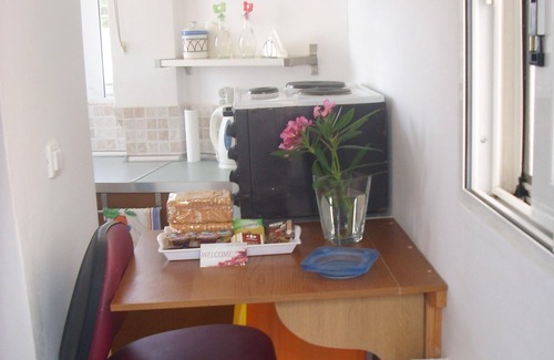 Therma Apartamento | Alkistis Cozy by The Beach Apartment en Ikaria Island en Therma Bay - 2do piso