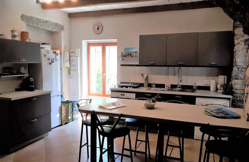Isolaccio-di-Fiumorbo Apartamento | Pietrapola. alquiler junto al spa, aire acondicionado, terraza privada