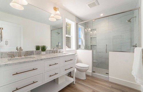 Frankfort Cabaña | All-new Crystal Lake Modern Lakefront Cottage