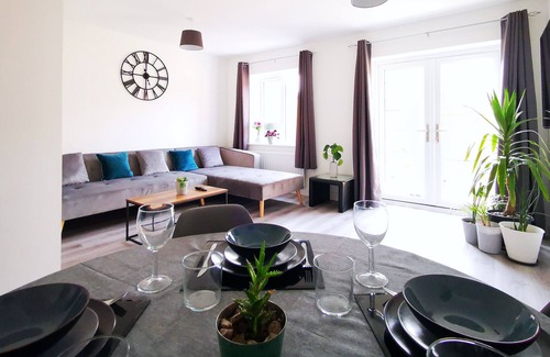 Chorlton-on-Medlock Casa | ALL NEW Stylish Townhouse 5mins To Manchester City Centre