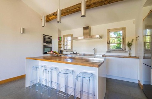 Chateau-d'Olonne Apartamento | All recently renewed with clear parquet and modern lighting