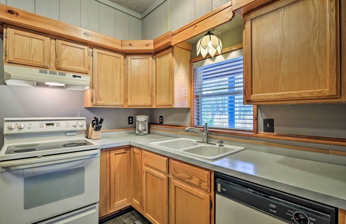 Johannesburg Cabaña | ¡NUEVO! Big Bear Lake House w / Deck - A pie de playa!