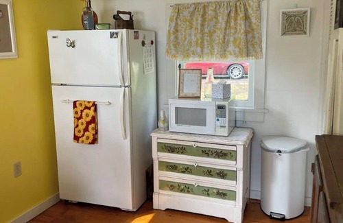 Washburn Cabaña | All season cottage with sauna overlooking the private beach on Lake Superior