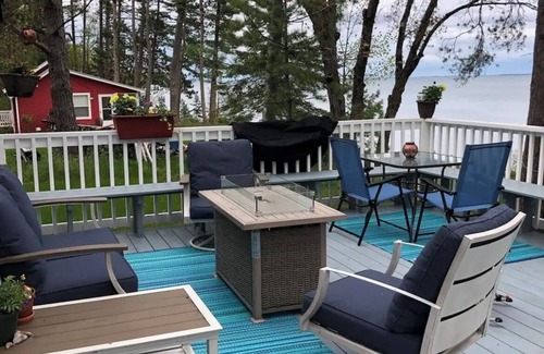 Washburn Cabaña | All season cottage with sauna overlooking the private beach on Lake Superior