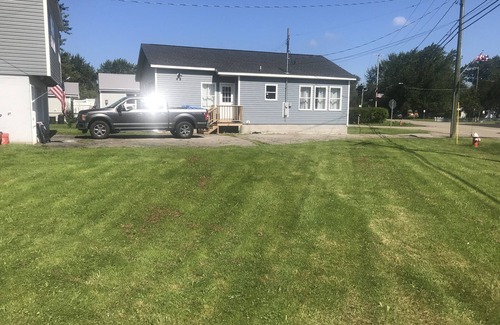 Irving Casa | All Seasons Sunset Bay cottage, walk to beach.