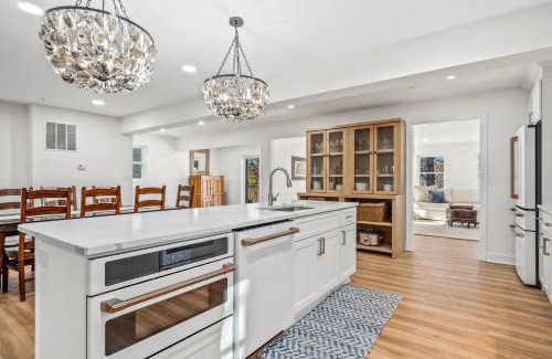Wardour Casa | All Star Annapolis Retreat - Walk To Stadium
