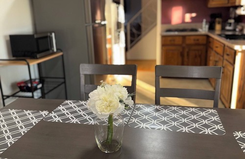 Allen Park Casa | Allen Park Comfort Minutes from Detroit & Dearborn