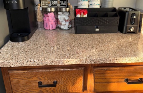 Allen Park Casa | Allen Park Comfort Minutes from Detroit & Dearborn