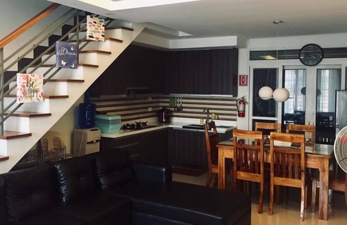 Project 8 Casa | Alliyah's Townhouse