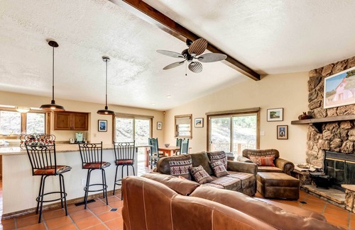 Alto Casa | Alluring Alto Escape w/ Deck: 7 Mi to Ruidoso!