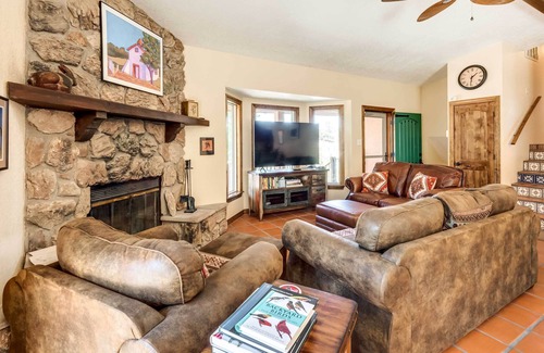 Alto Casa | Alluring Alto Escape w/ Deck: 7 Mi to Ruidoso!