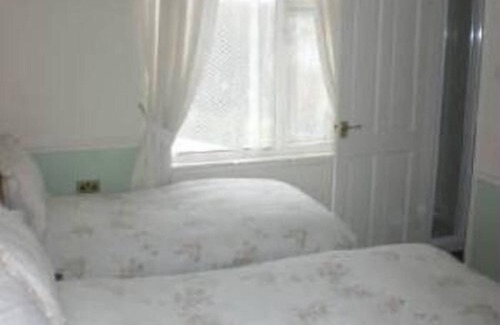Stoke Cama Y Desayuno | Alma Lodge Guest House