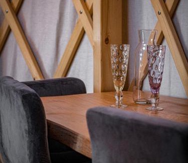 Andrychow Casa | Aloha Glamp - Okrągłe domki - Las i rzeka - Balia - Sauna - Góry