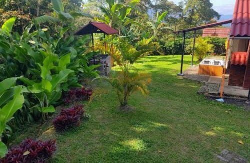 Tena Casa | Alojamiento Campestre con jacuzzi y quebrada