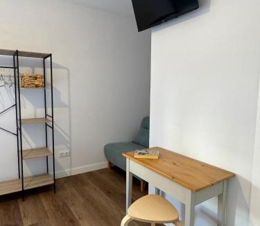 Cerceda Casa | Alojamiento Rural El Petirrojo con patio jardín