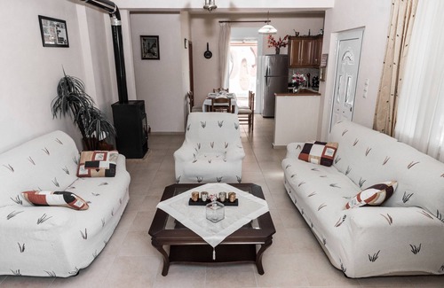 Petrokefalion Casa | Inicio Aloni, vacaciones en familia, lugar relajante y tranquila, aparcamiento privado, jardín