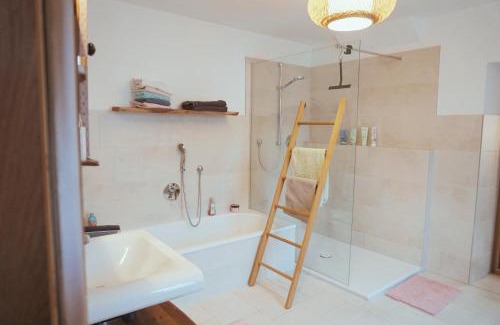 Fischbachau Apartamento | Alpen Lounge Leitzachtal - große urige Wohnung mit Dachterasse und Bergblick