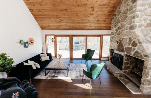 Windham Casa | Alpine 5BR Chalet 6 min Away to SKI